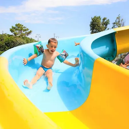 Hotel Fabilia Family 4*